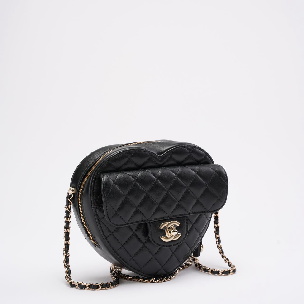 pre-owned coco-vault Chanel Black Lambskin Quilted CC in Love Heart Clutch with Chain 2022