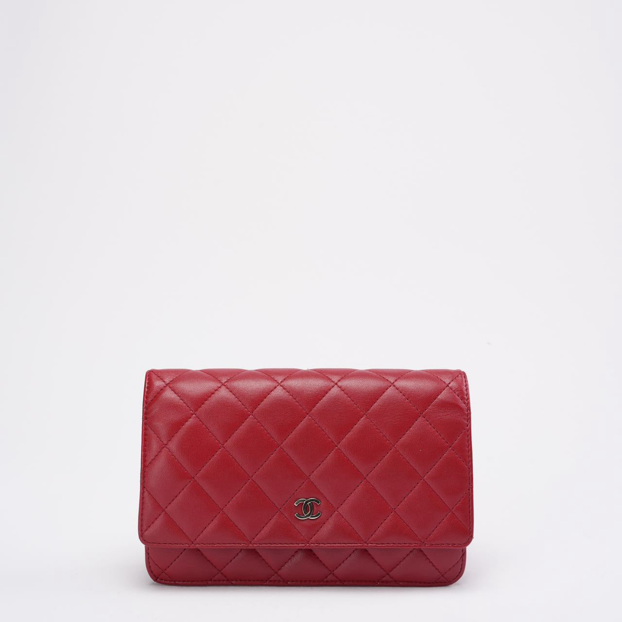 pre-owned coco-vault Chanel Red Lambskin Wallet on Chain (WOC) 2011