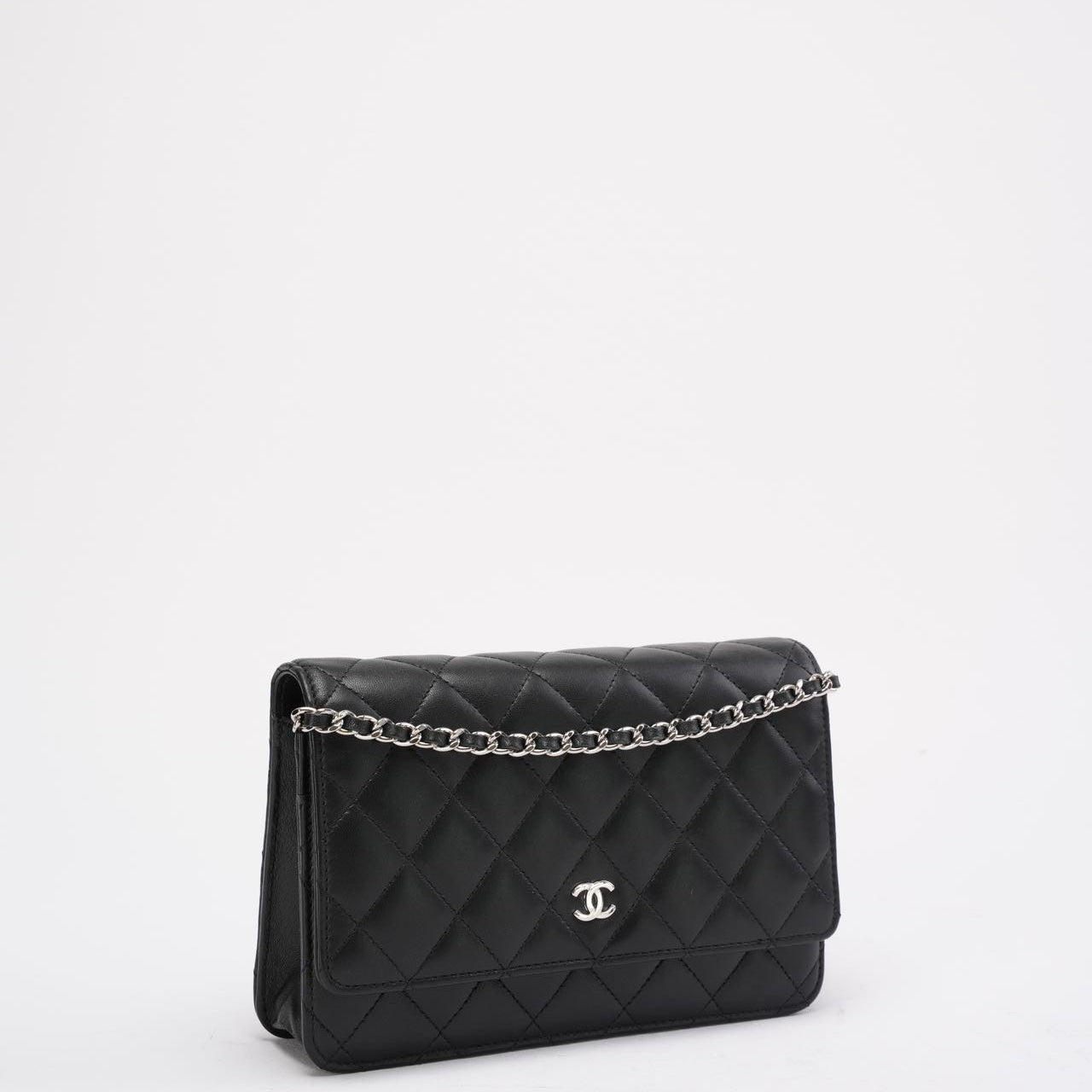 pre-owned coco-vault Chanel Black Classic Wallet on Chain (WOC) 2018