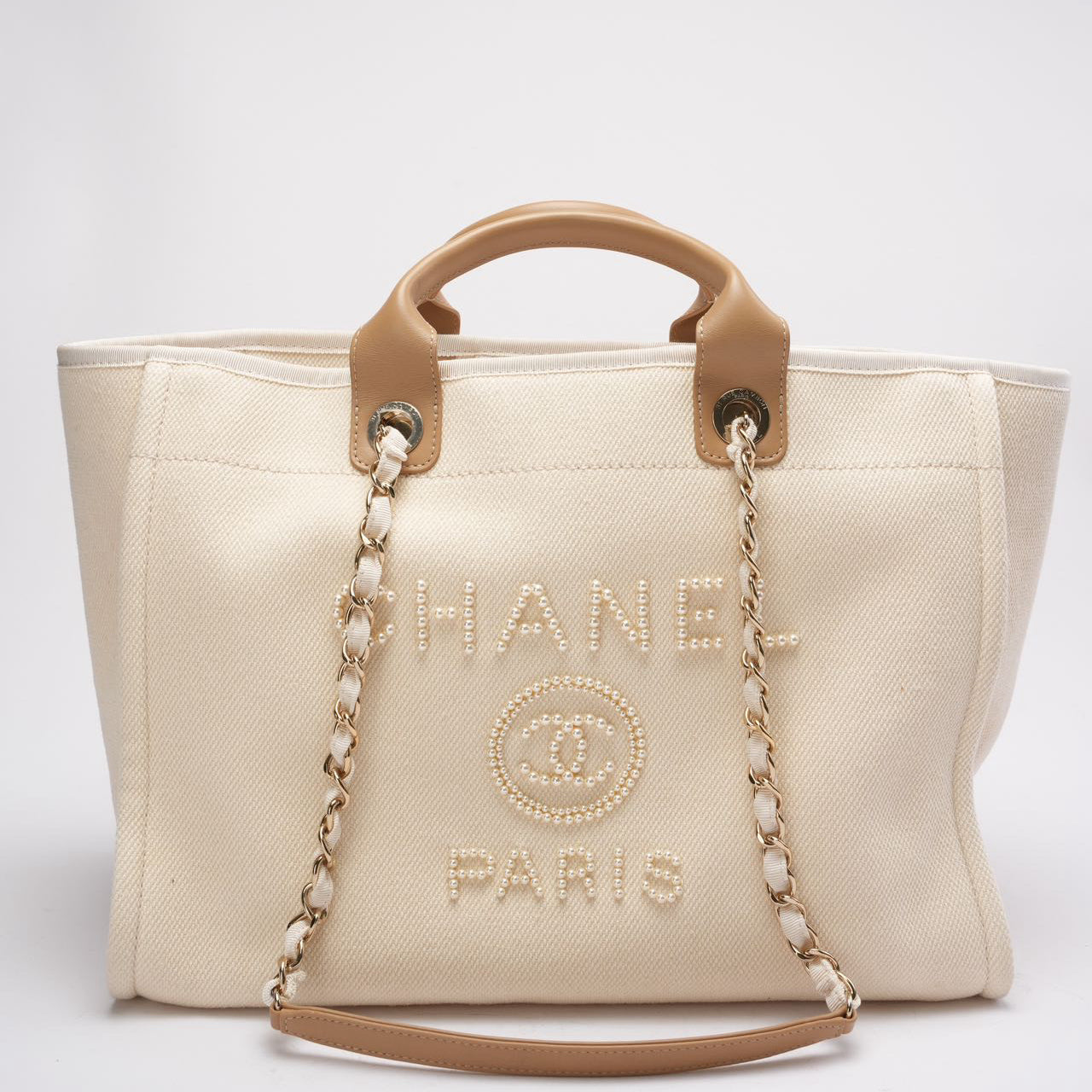 pre-owned coco-vault Chanel White Large Pearls Deauville Shopping Tote 2020