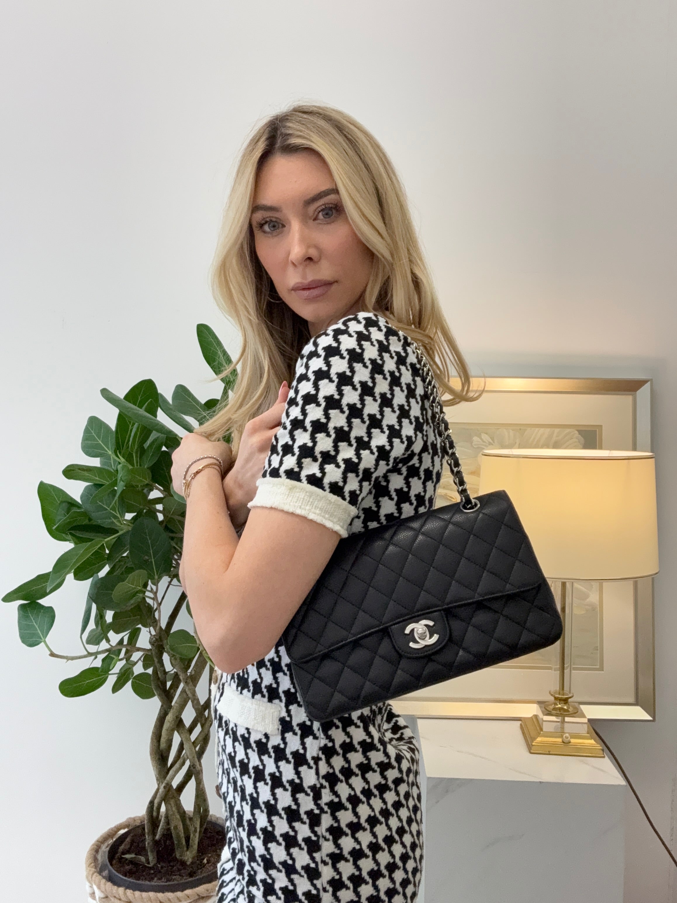 pre-owned coco-vault Chanel Classic Medium Double Flap Bag Black Caviar-leather 2010