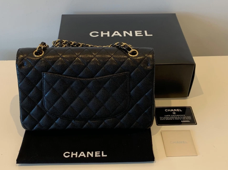 Pre-owned CHANEL Classic Double Flap Bag Medium, Black Caviar Leather with Gold Hardware
