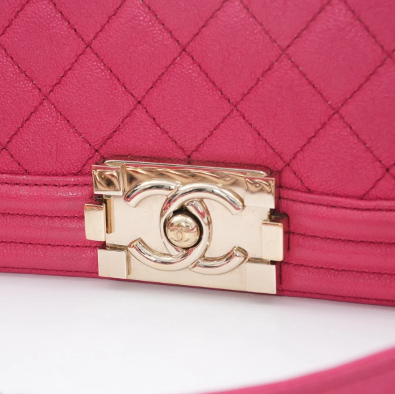 Pre-owned CHANEL Boy Chanel Medium 25 A67086 Caviarskin Leather Bag With Seal #53833A