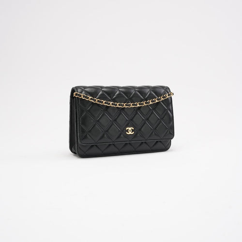 pre-owned coco-vault Chanel Black Classic Wallet on Chain (WOC) 2019